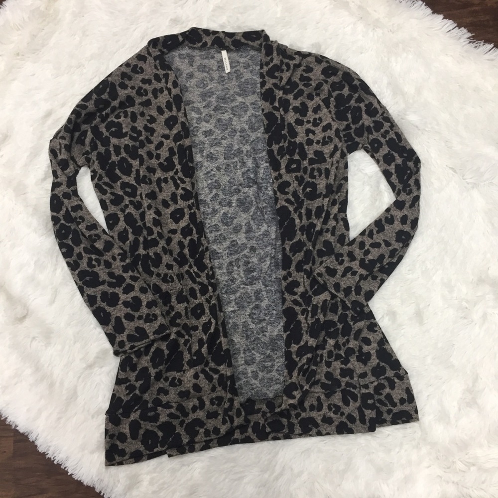 Leopard Print Knit Cardigan Runs Large